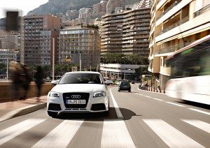video-audi-rs-3-sportback-sobre-asfalto-13002828493.jpg