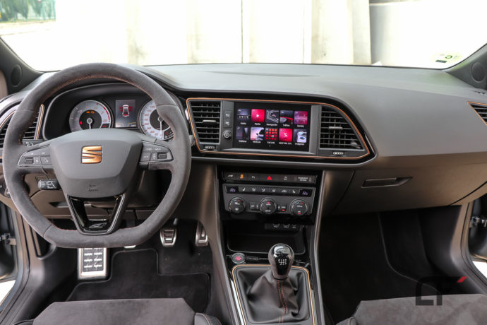 Interior SEAT León Cupra R