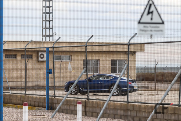 Electricidad y el Bentley Continental GT V8