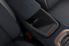 CUPRA Born apoyabrazos